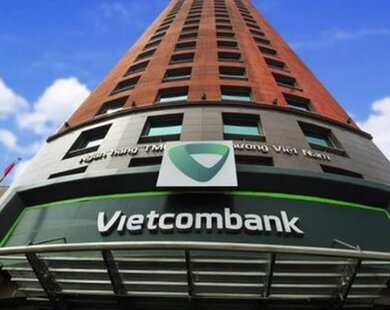 Vietcombank bất ngờ chuyển từ miễn phí sang thu phí, tăng phí dịch vụ thẻ ngân hàng