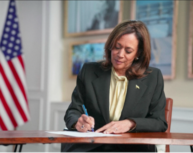 Bà Harris nhận được số tiền ủng hộ tranh cử rất lớn, sẵn sàng tranh luận với ông Trump