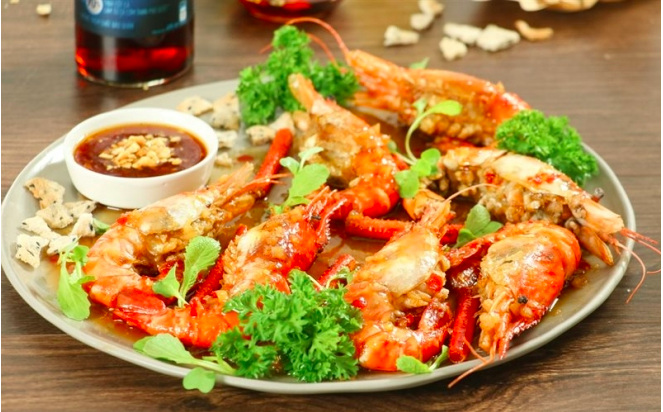 Người bán tôm nói thật: Cách phân biệt tôm nuôi và tôm tự nhiên, hóa ra cực dễ